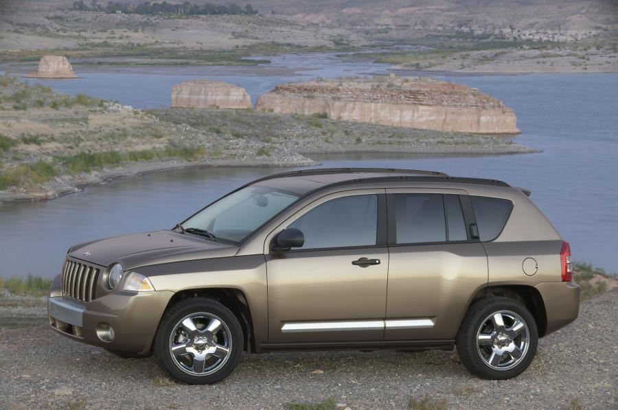  Jeep Compass 2007 года  (фото 26 из 100)